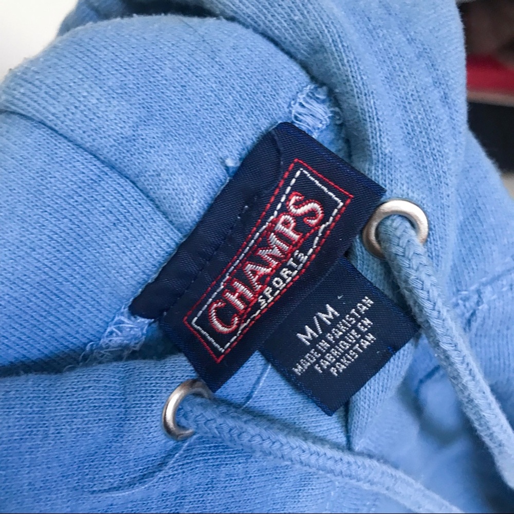 Champs sports sweater Hoodie Size M